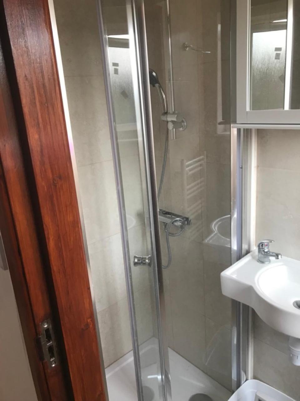 A Single In Headington, Near Brookes University, 15 Minutes By Bus To Centre *