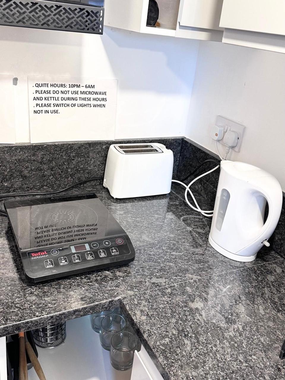 A Single In Headington, Near Brookes University, 15 Minutes By Bus To Centre *