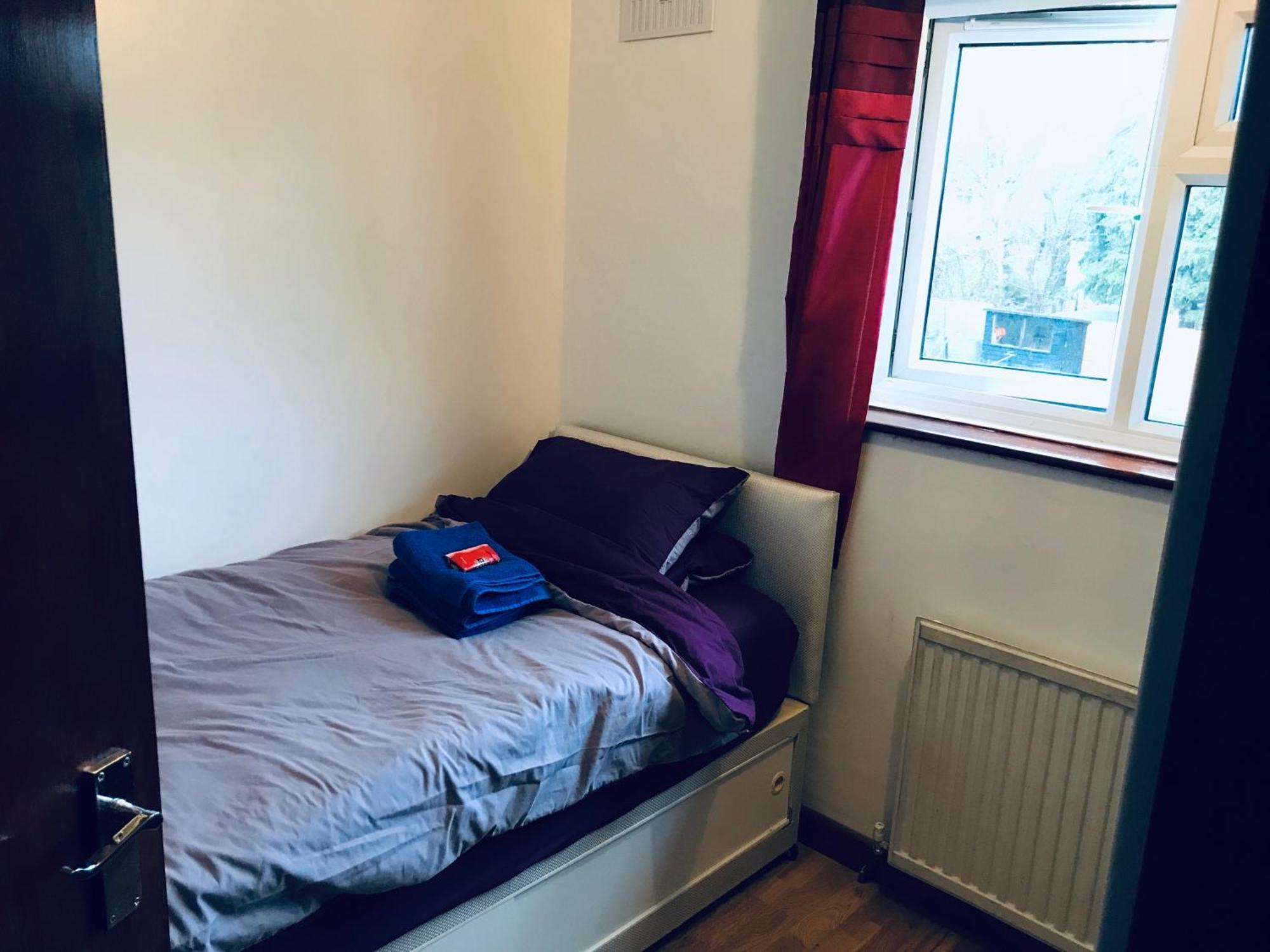 A Single In Headington, Near Brookes University, 15 Minutes By Bus To Centre *